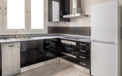 PA Apartamento Cádiz cocina negra